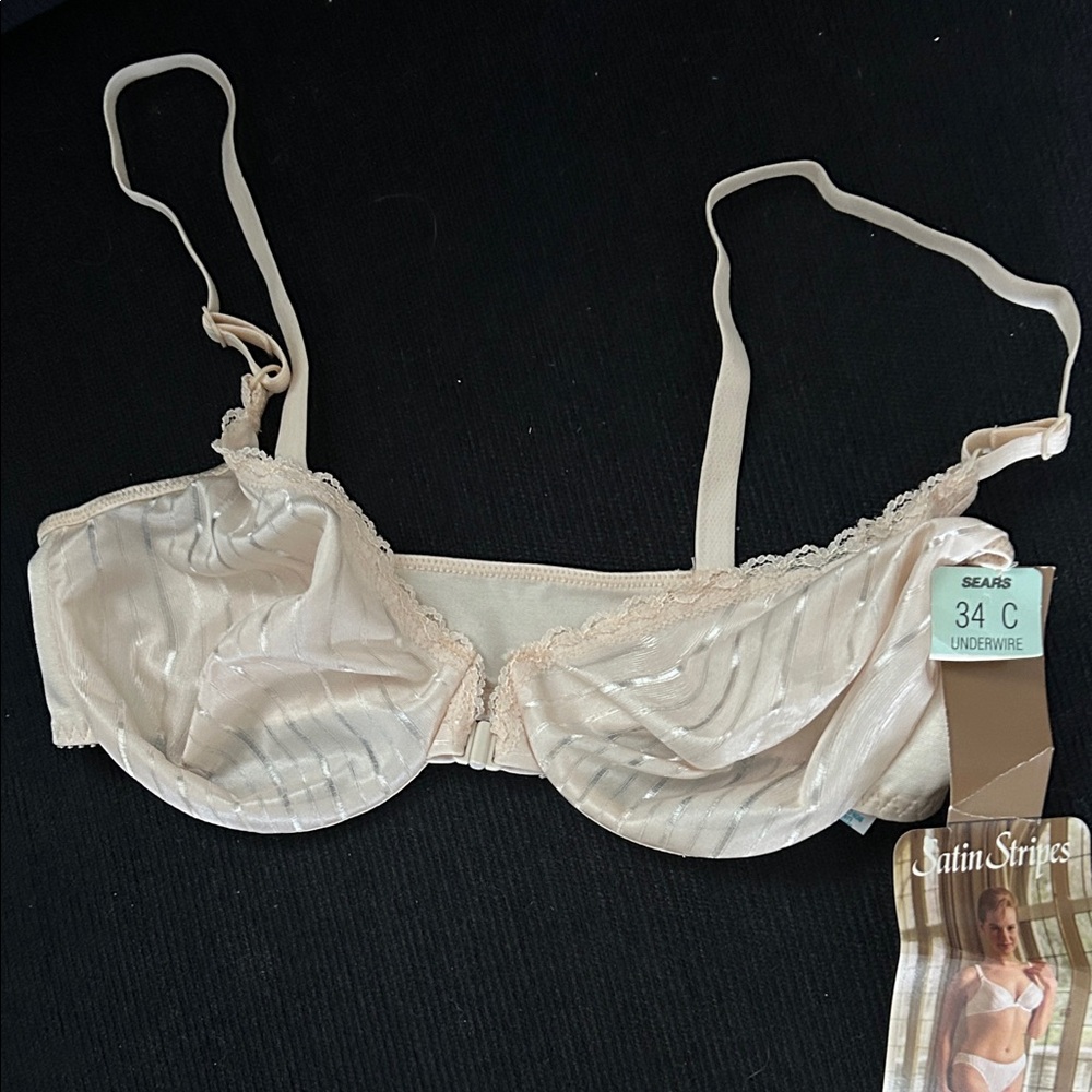 Sears Satin Stripes Beige Underwire Bra front closure . NWT. 34C. Cream.